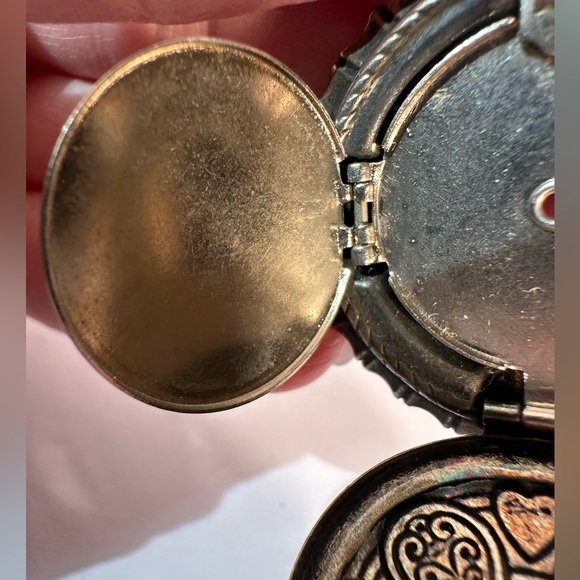 Vintage 3 Way Silver Tone Heart Scroll Design Picture Locket Pendant - Picture 8 of 10